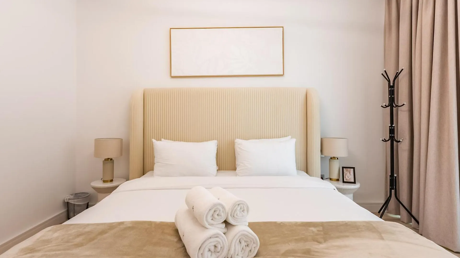 Seabreeze Escape-Serene 2Br -Private Beach Access Dubai United Arab Emirates