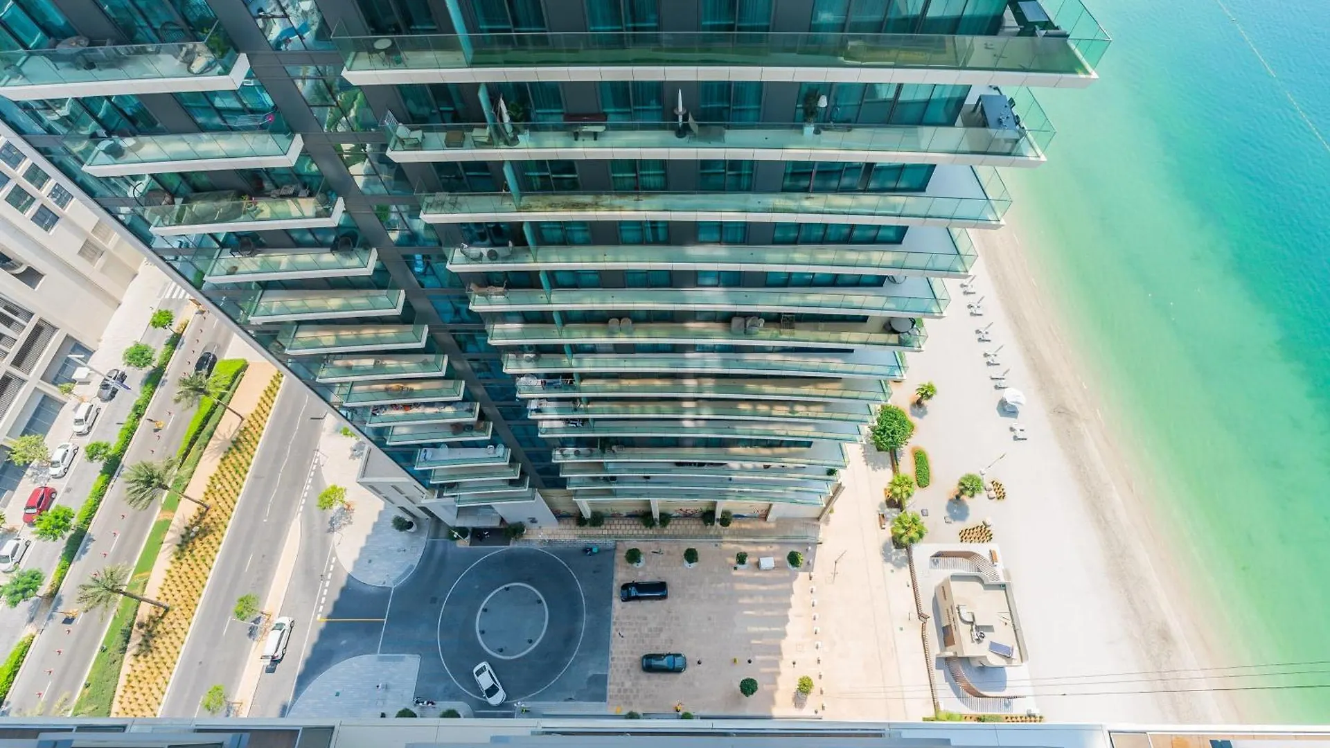 Seabreeze Escape-Serene 2Br -Private Beach Access Dubai 0*,