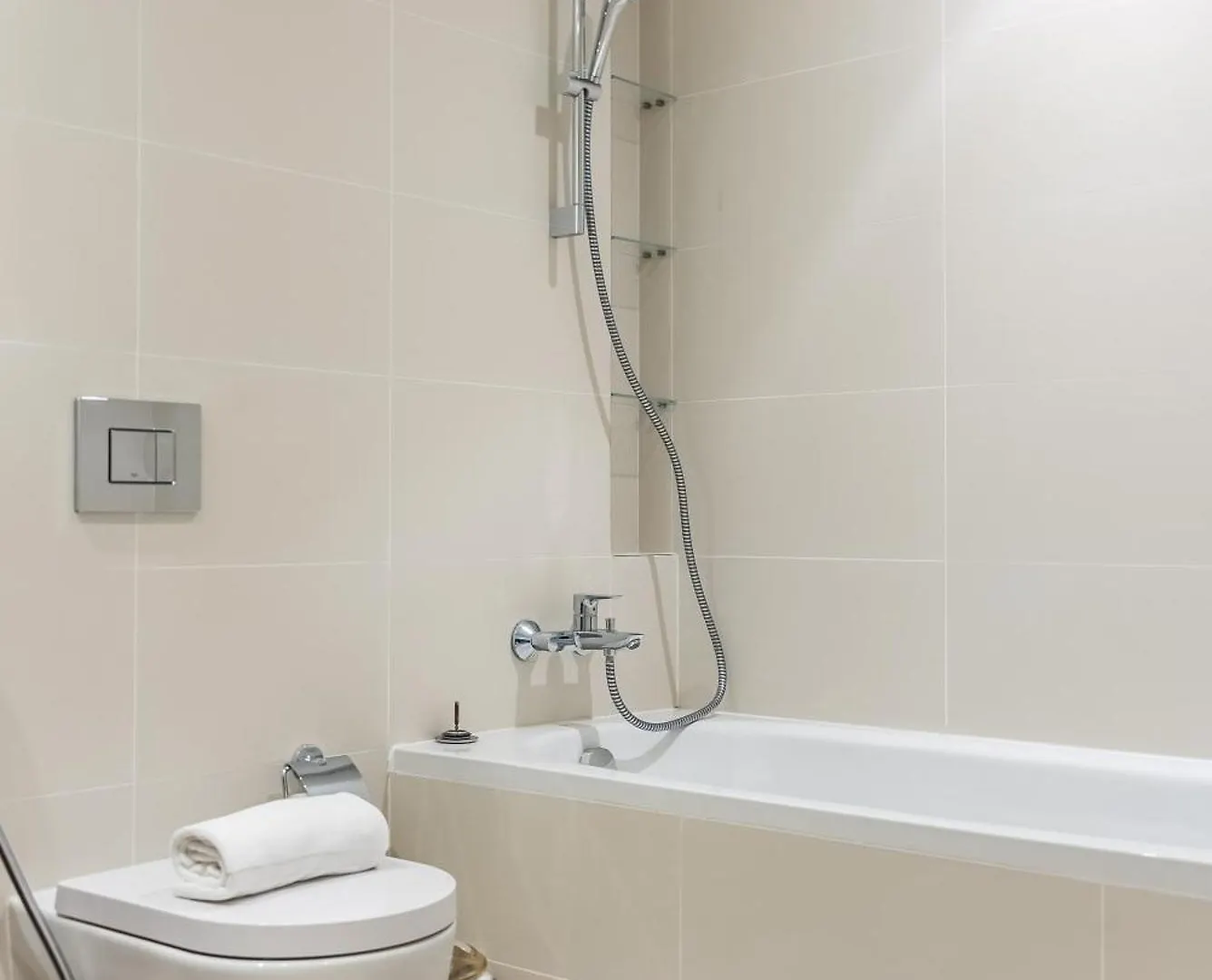 Seabreeze Escape-Serene 2Br -Private Beach Access Dubai United Arab Emirates