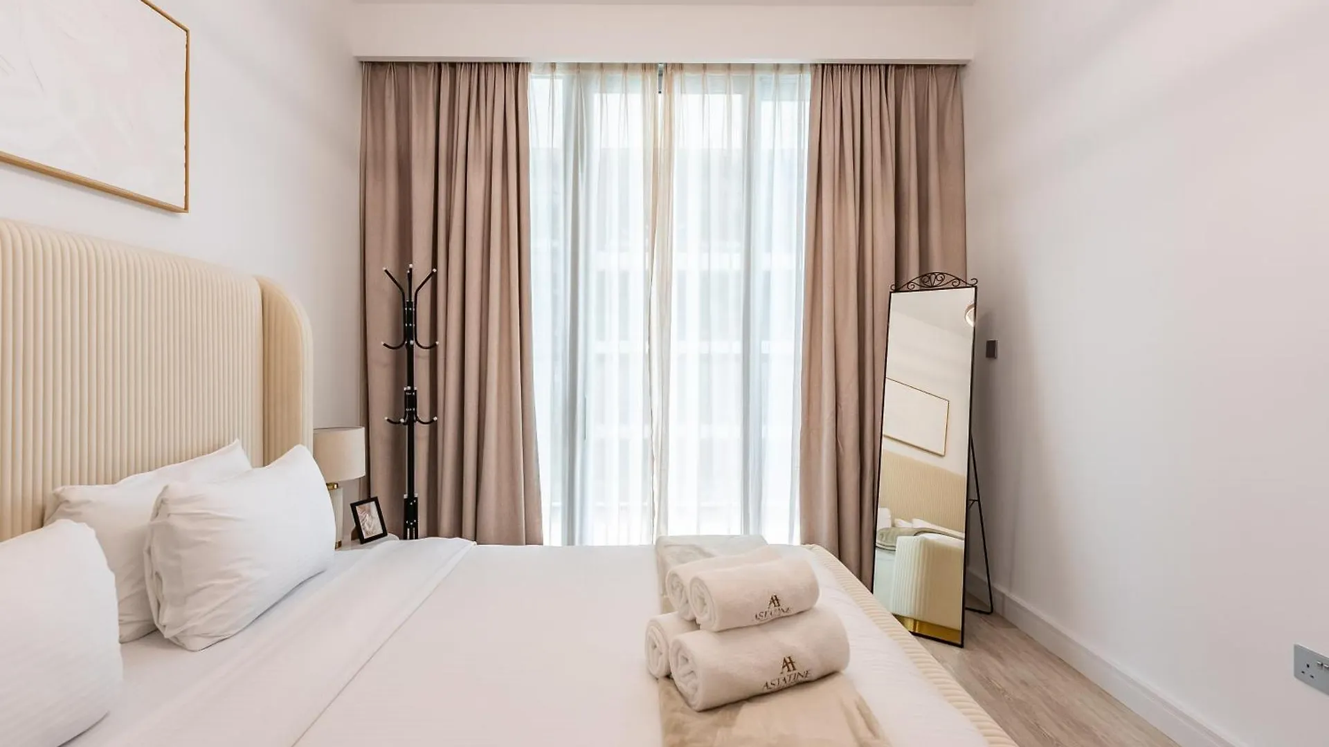 Apartment Seabreeze Escape-Serene 2Br -Private Beach Access Dubai