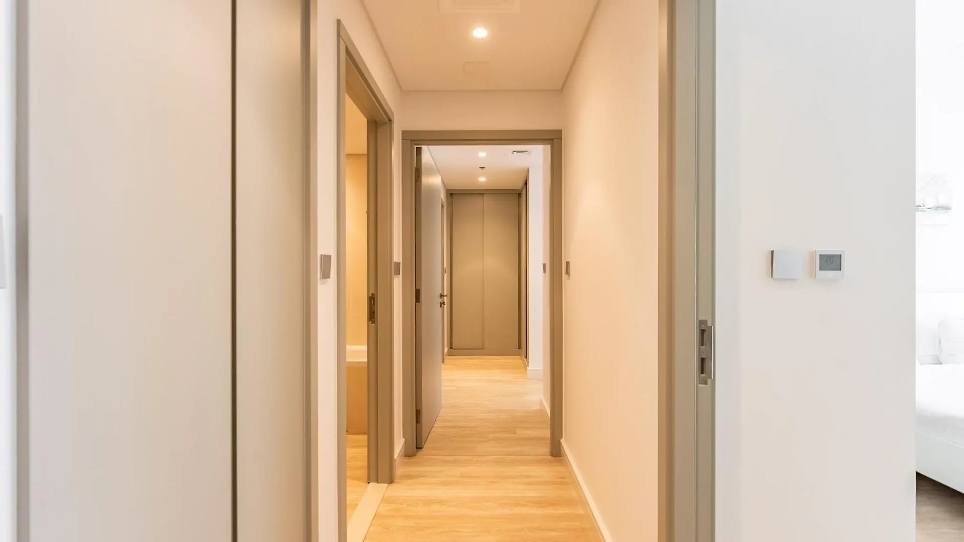 Apartment Seabreeze Escape-Serene 2Br -Private Beach Access Dubai