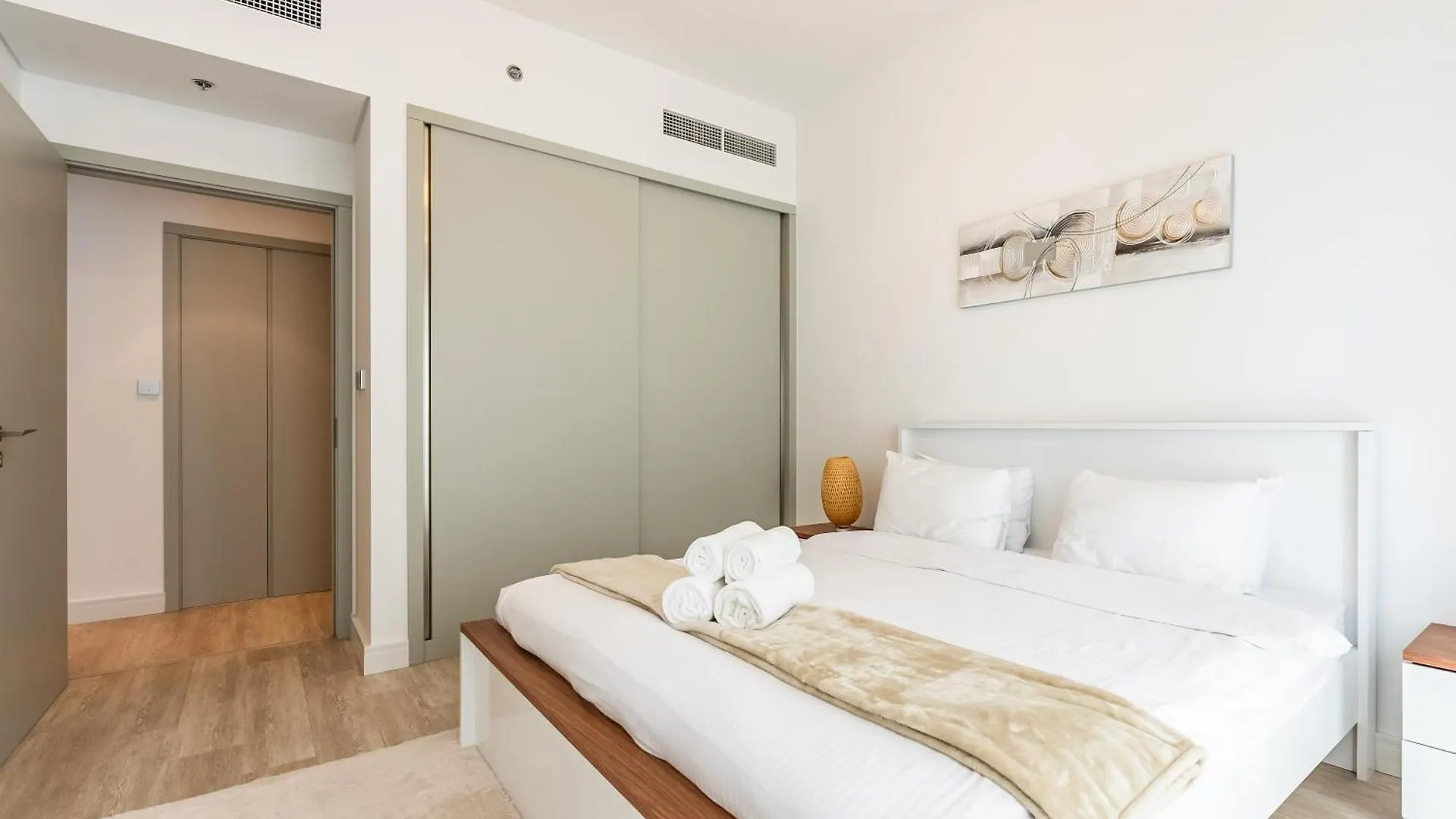 Seabreeze Escape-Serene 2Br -Private Beach Access Dubai United Arab Emirates