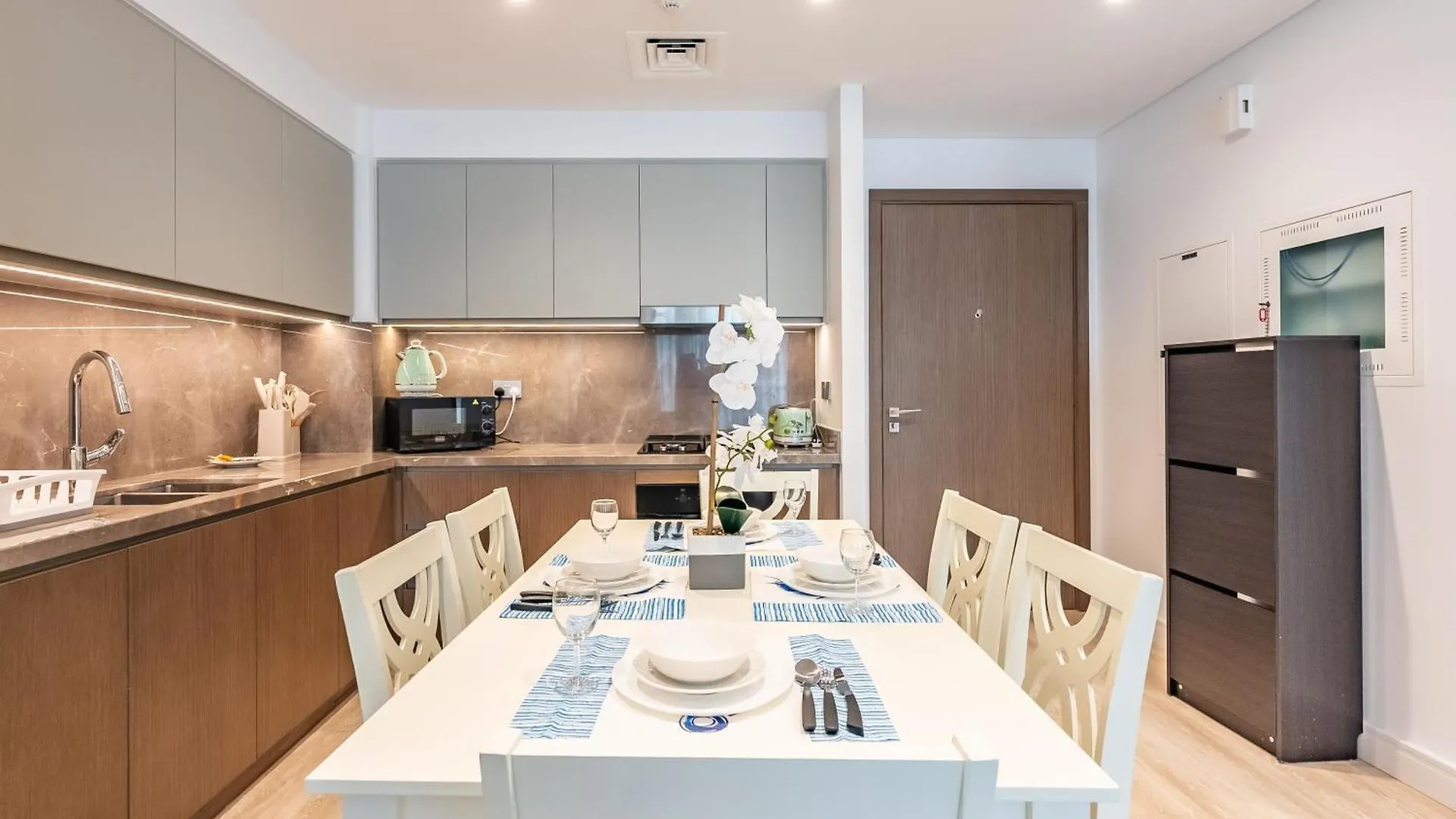 Seabreeze Escape-Serene 2Br -Private Beach Access Dubai United Arab Emirates